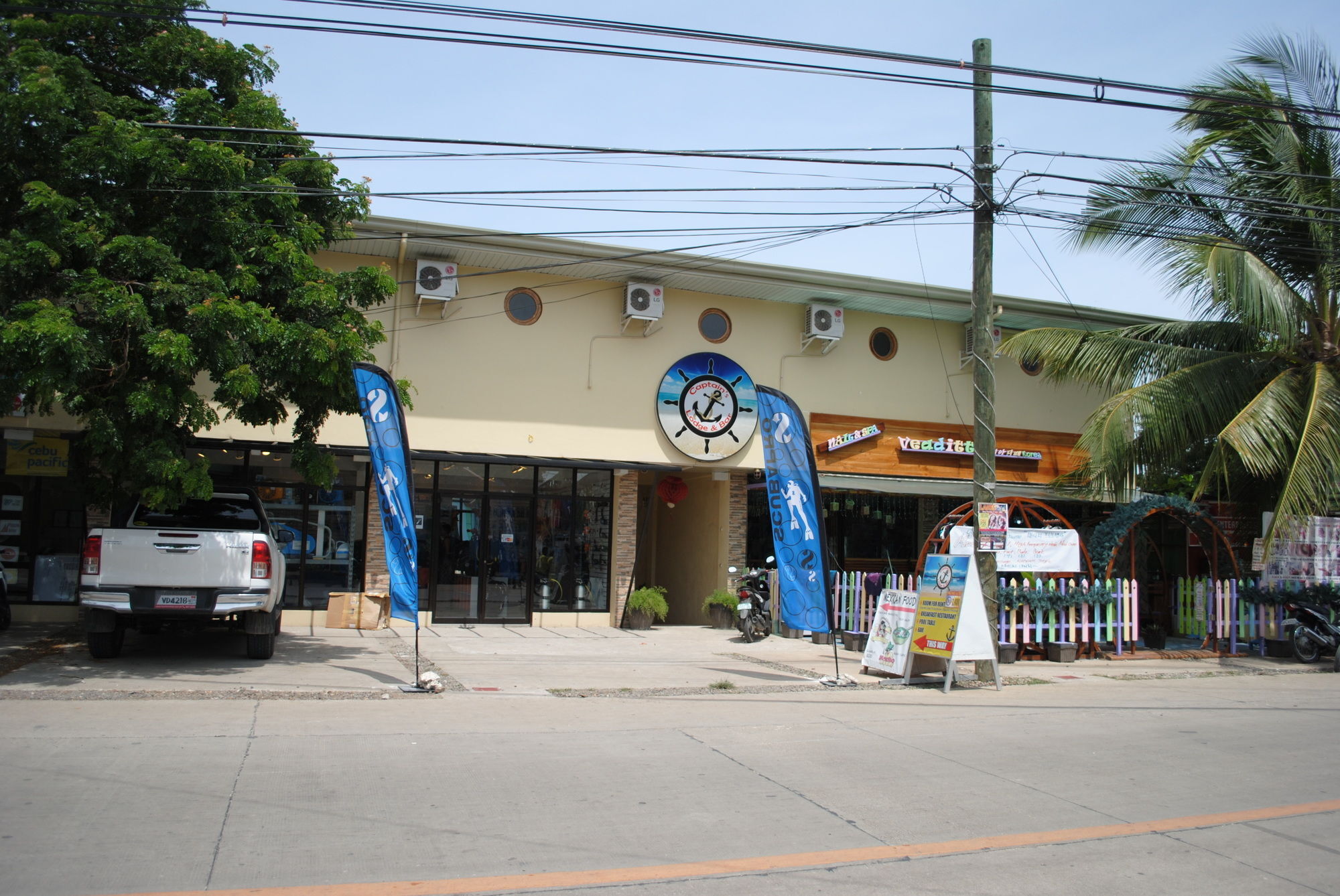 Captain'S Lodge And Bar Panglao-stad Buitenkant foto