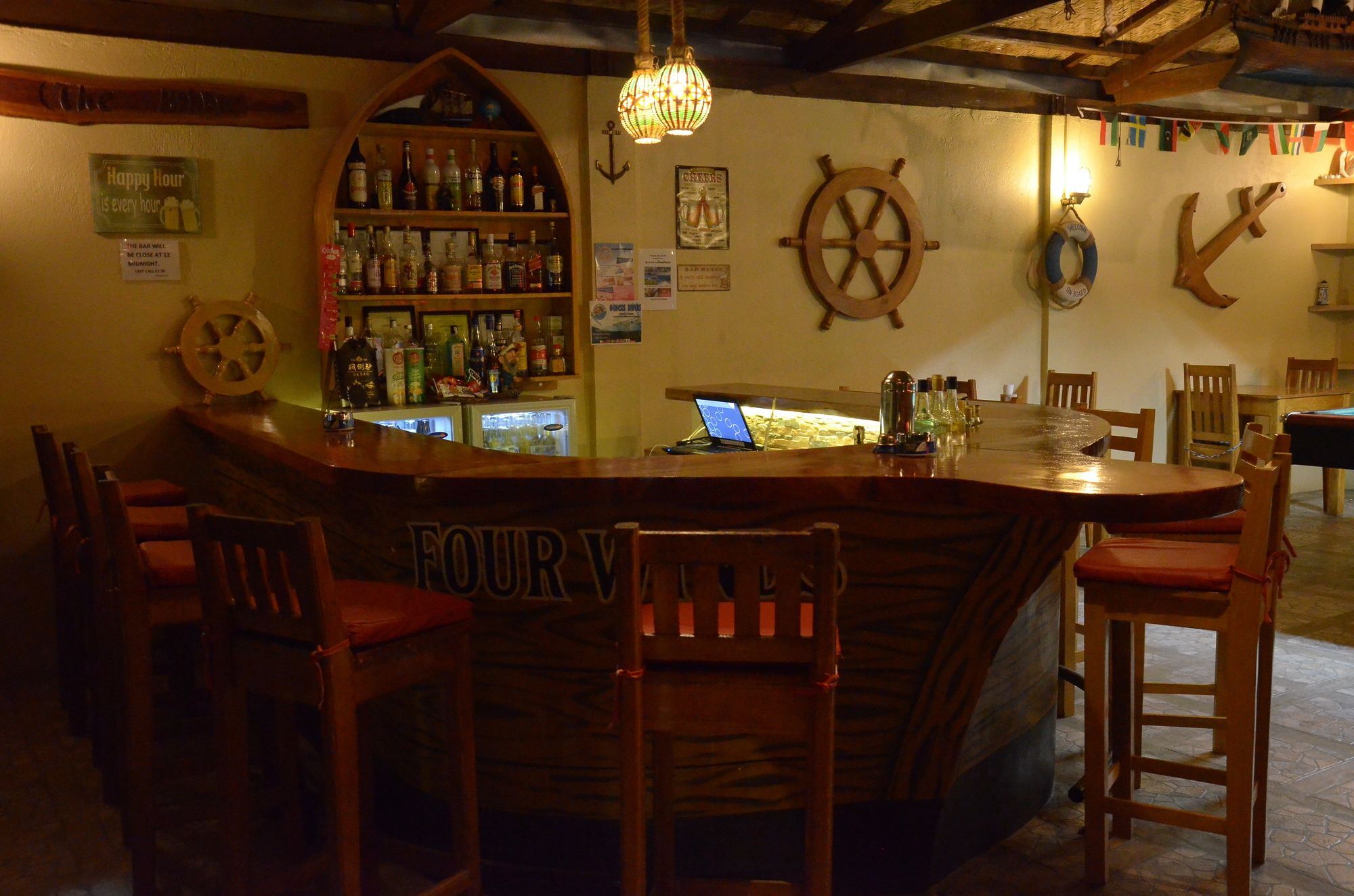 Captain'S Lodge And Bar Panglao-stad Buitenkant foto